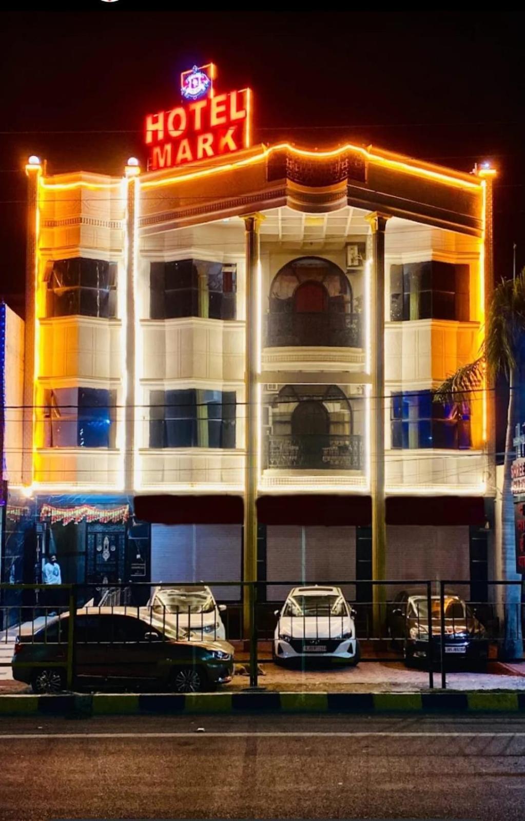 Hotel Mark Ujjain Exterior photo